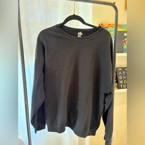 Gildan Men's Black Crewneck Sweater